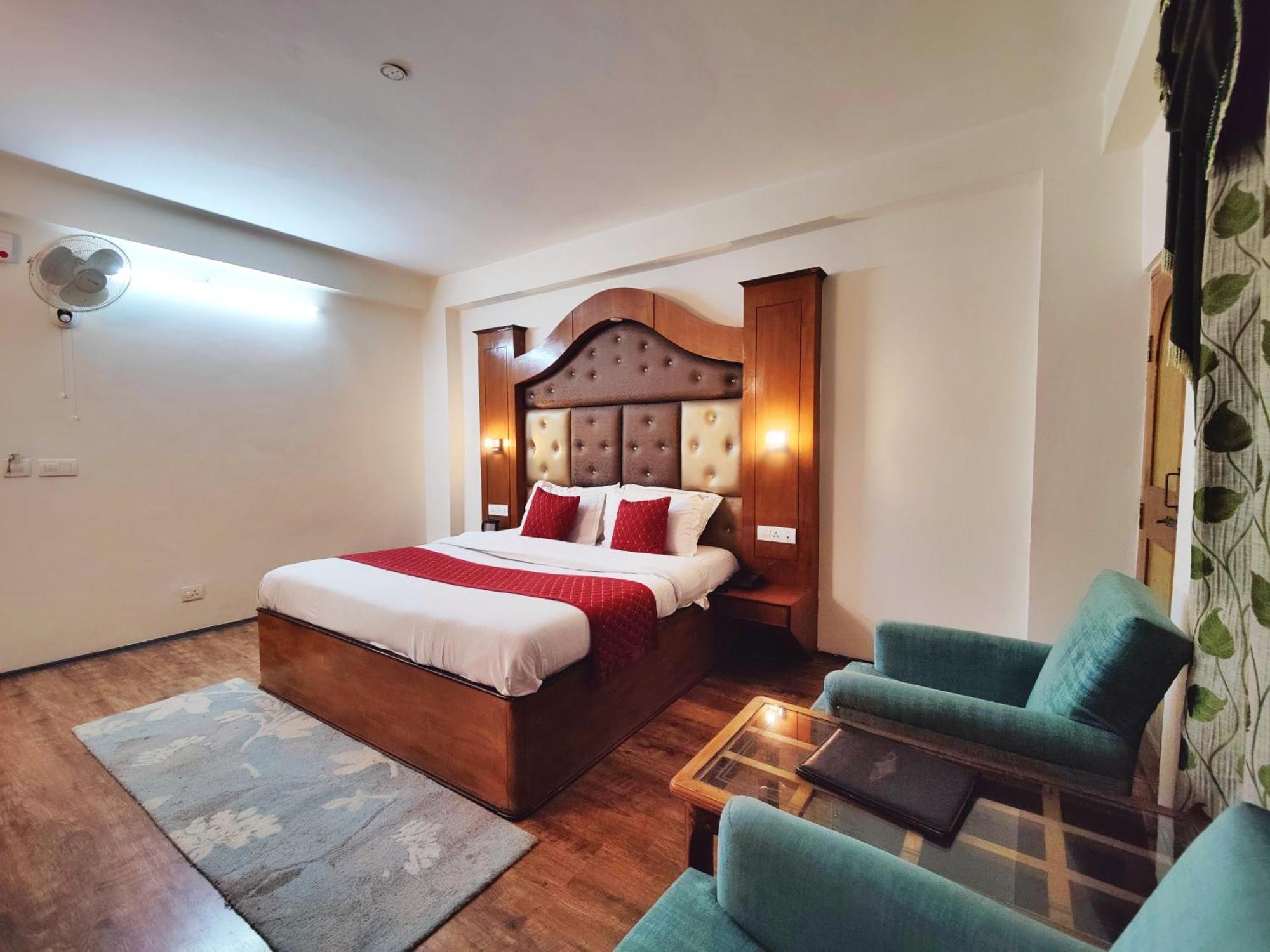 Surya International Hotel Manali Near Mall Road Екстер'єр фото