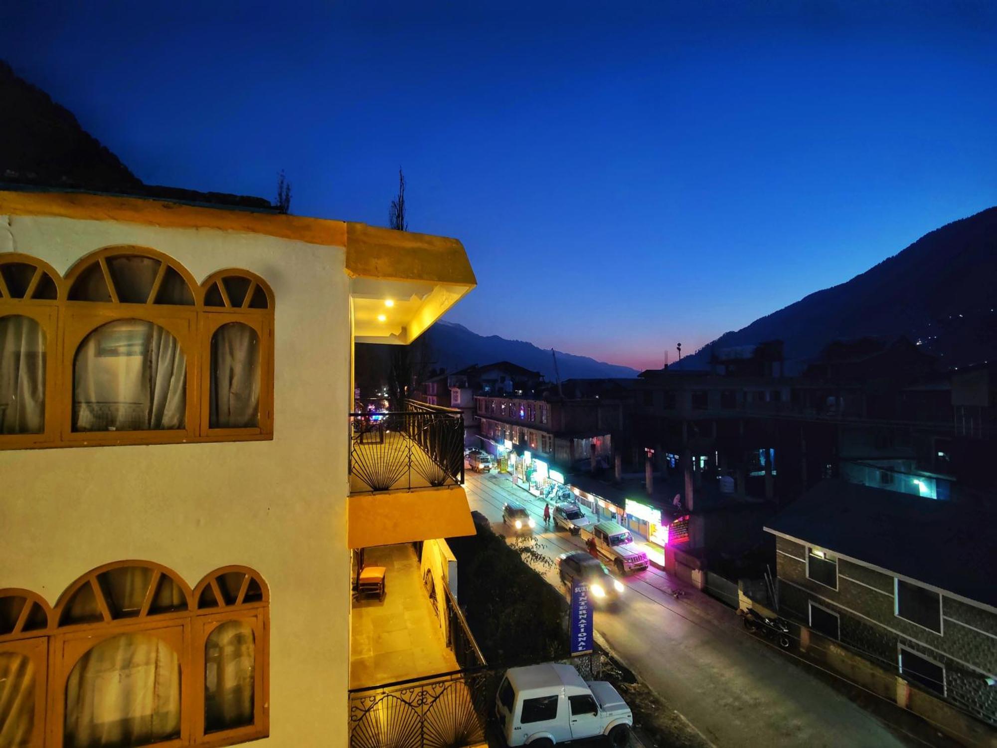Surya International Hotel Manali Near Mall Road Екстер'єр фото