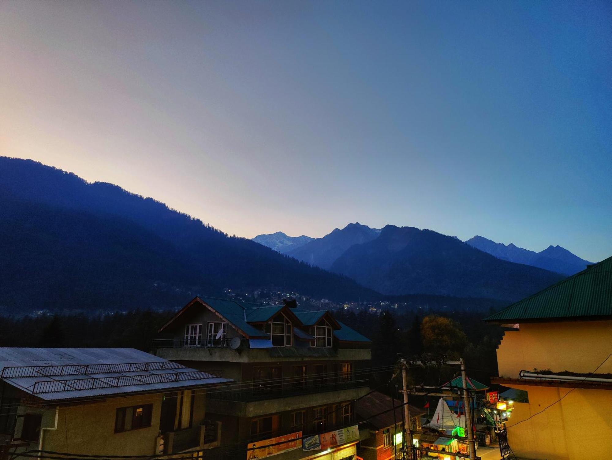 Surya International Hotel Manali Near Mall Road Екстер'єр фото
