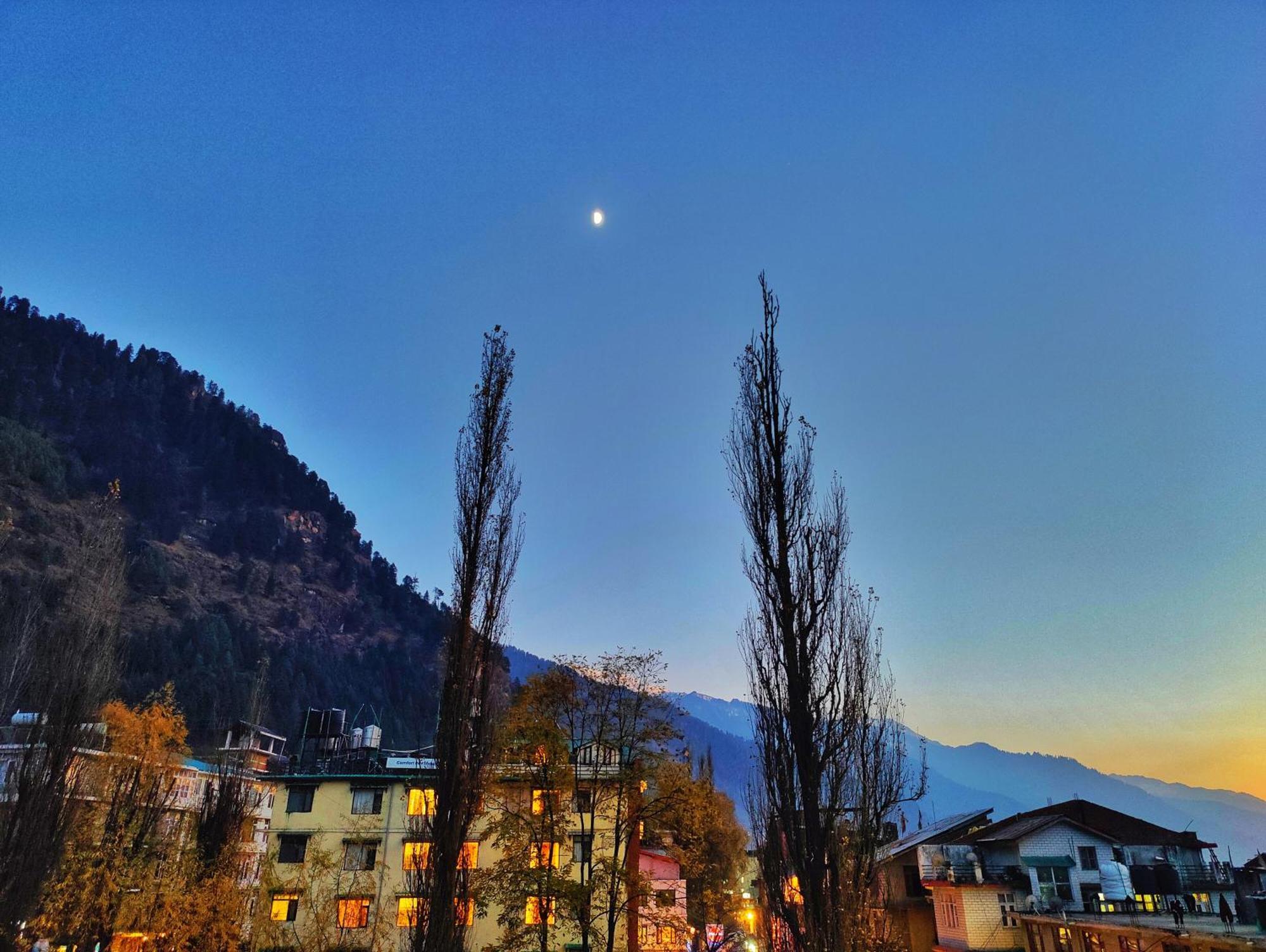 Surya International Hotel Manali Near Mall Road Екстер'єр фото
