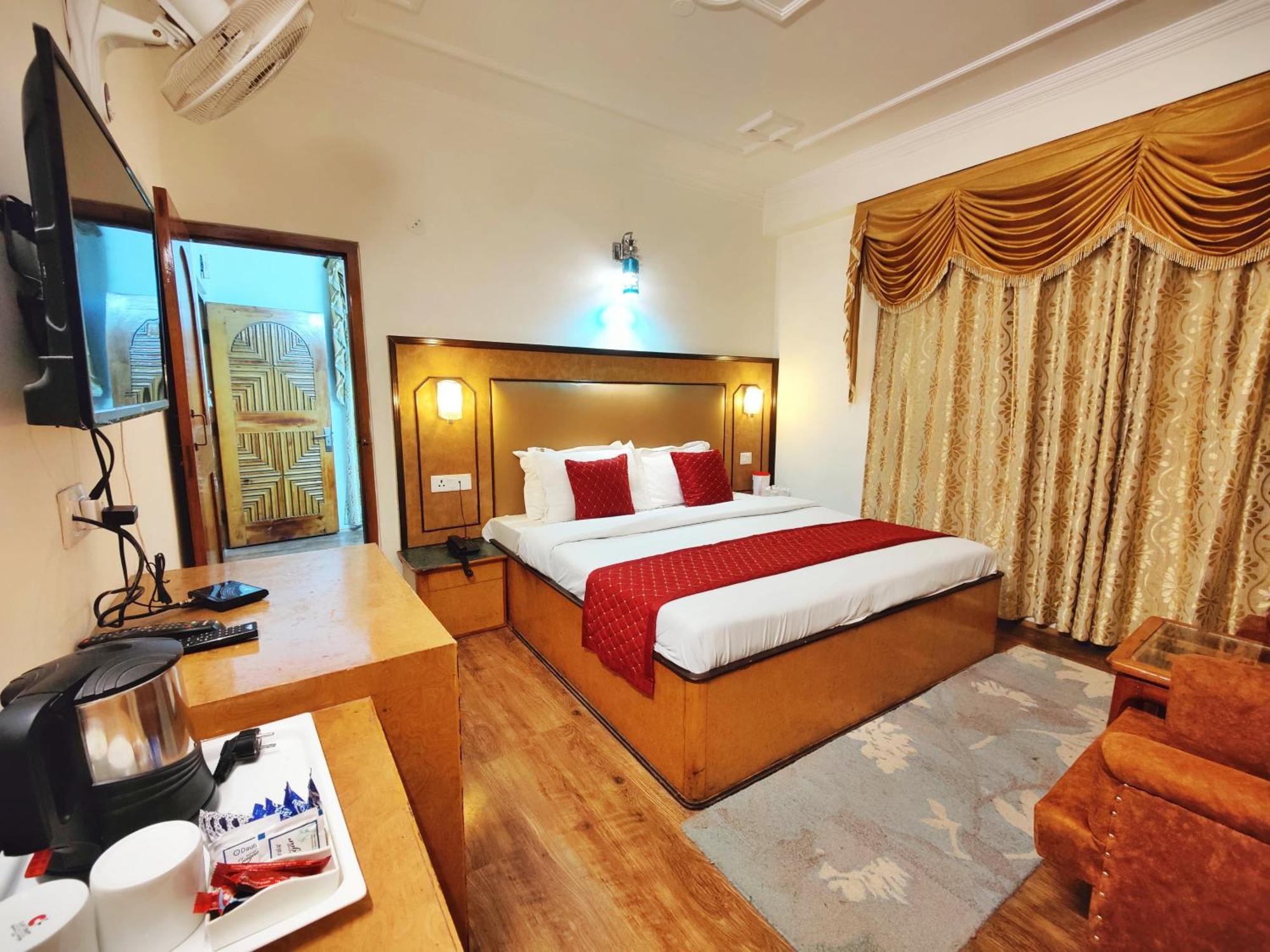 Surya International Hotel Manali Near Mall Road Екстер'єр фото