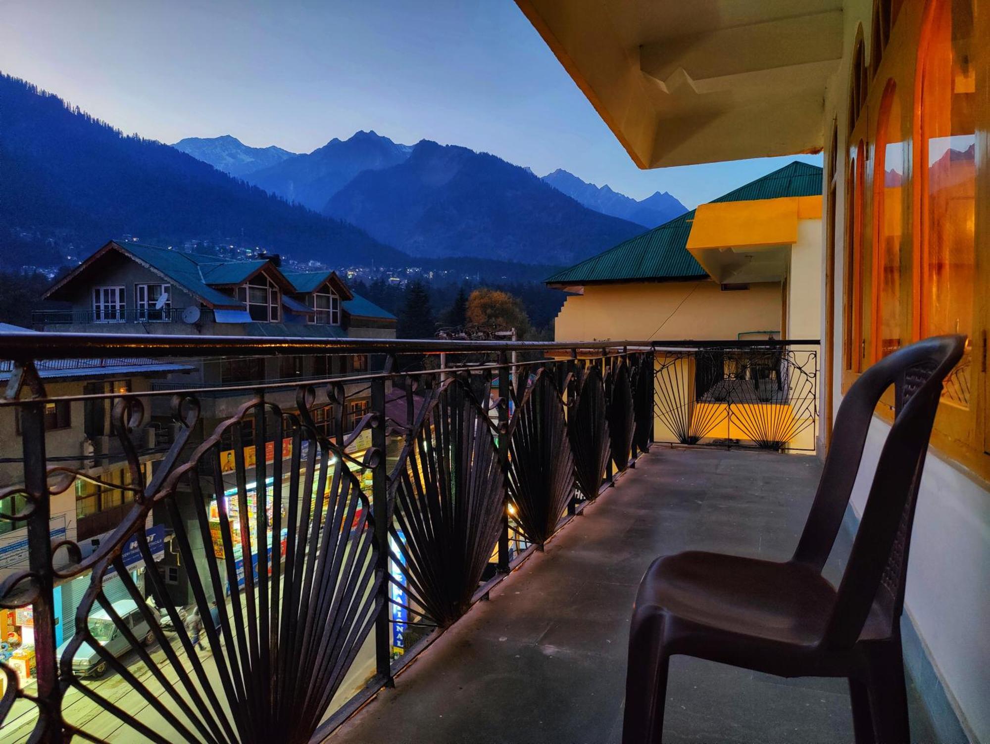 Surya International Hotel Manali Near Mall Road Екстер'єр фото