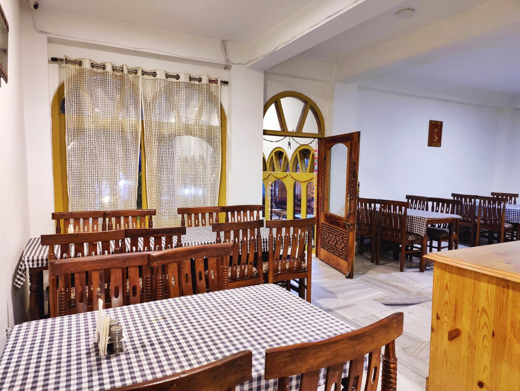 Surya International Hotel Manali Near Mall Road Екстер'єр фото