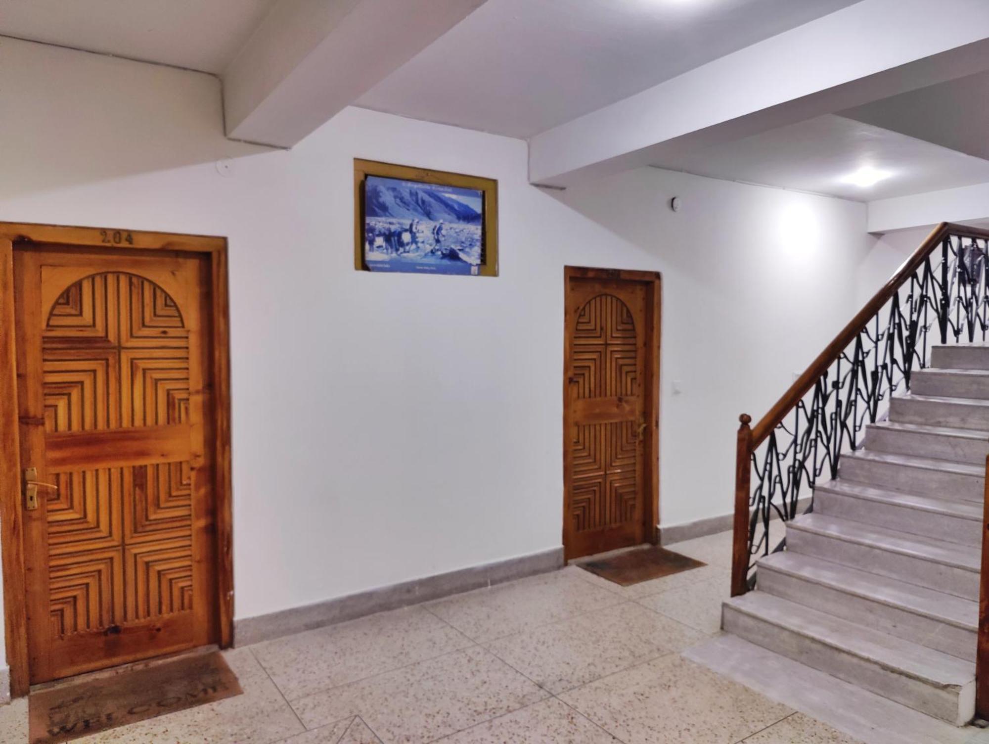 Surya International Hotel Manali Near Mall Road Екстер'єр фото