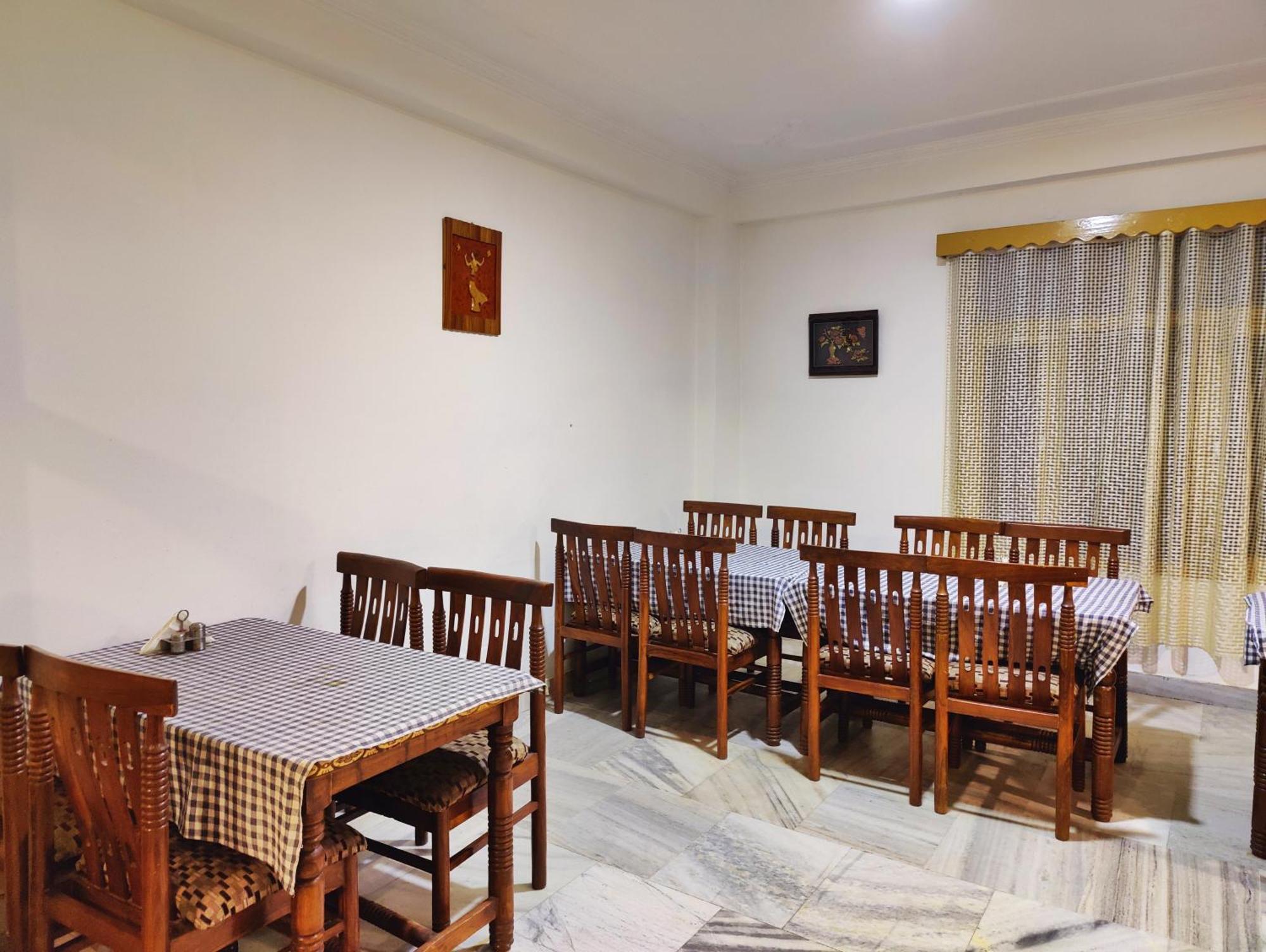 Surya International Hotel Manali Near Mall Road Екстер'єр фото