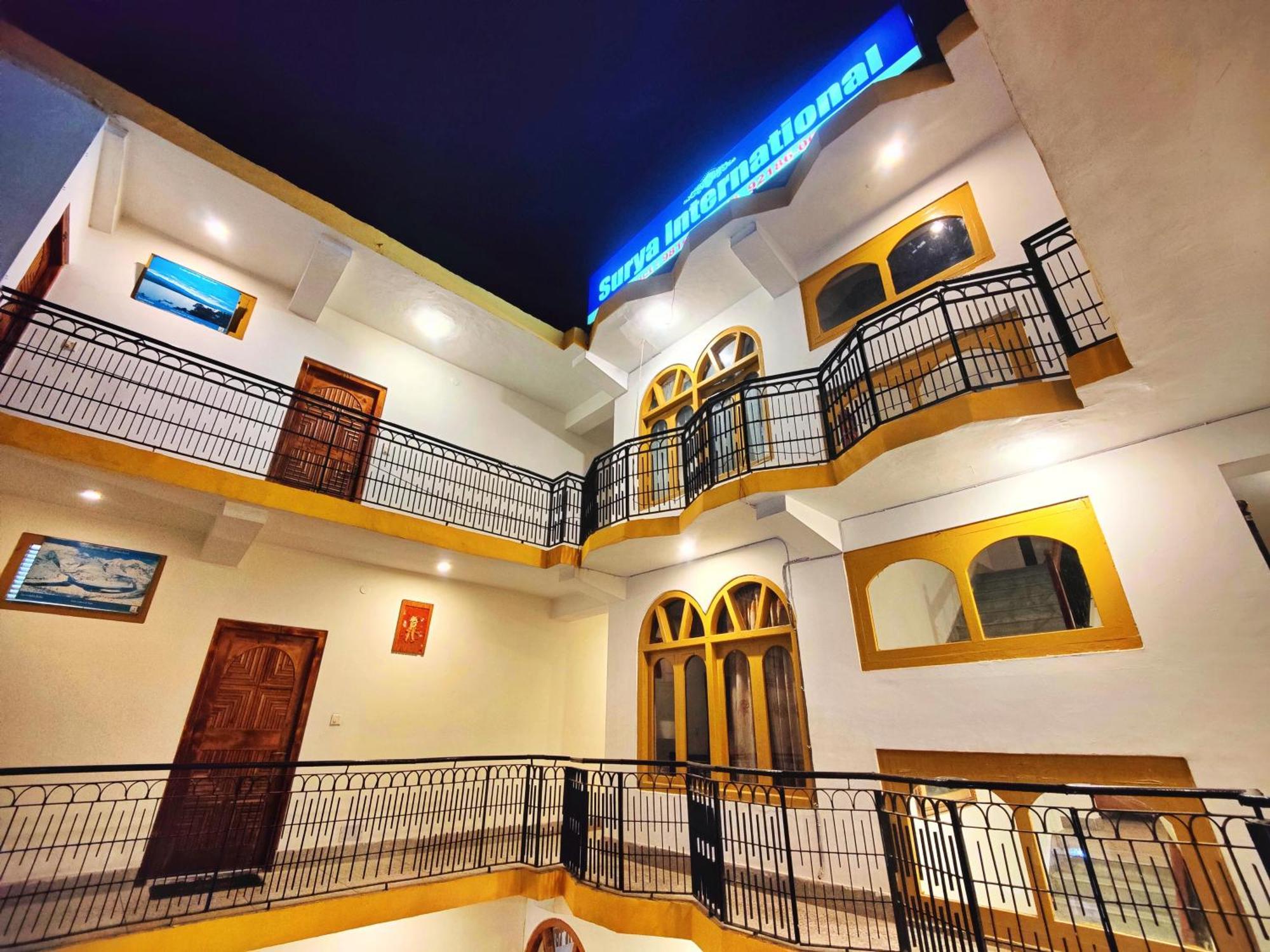 Surya International Hotel Manali Near Mall Road Екстер'єр фото