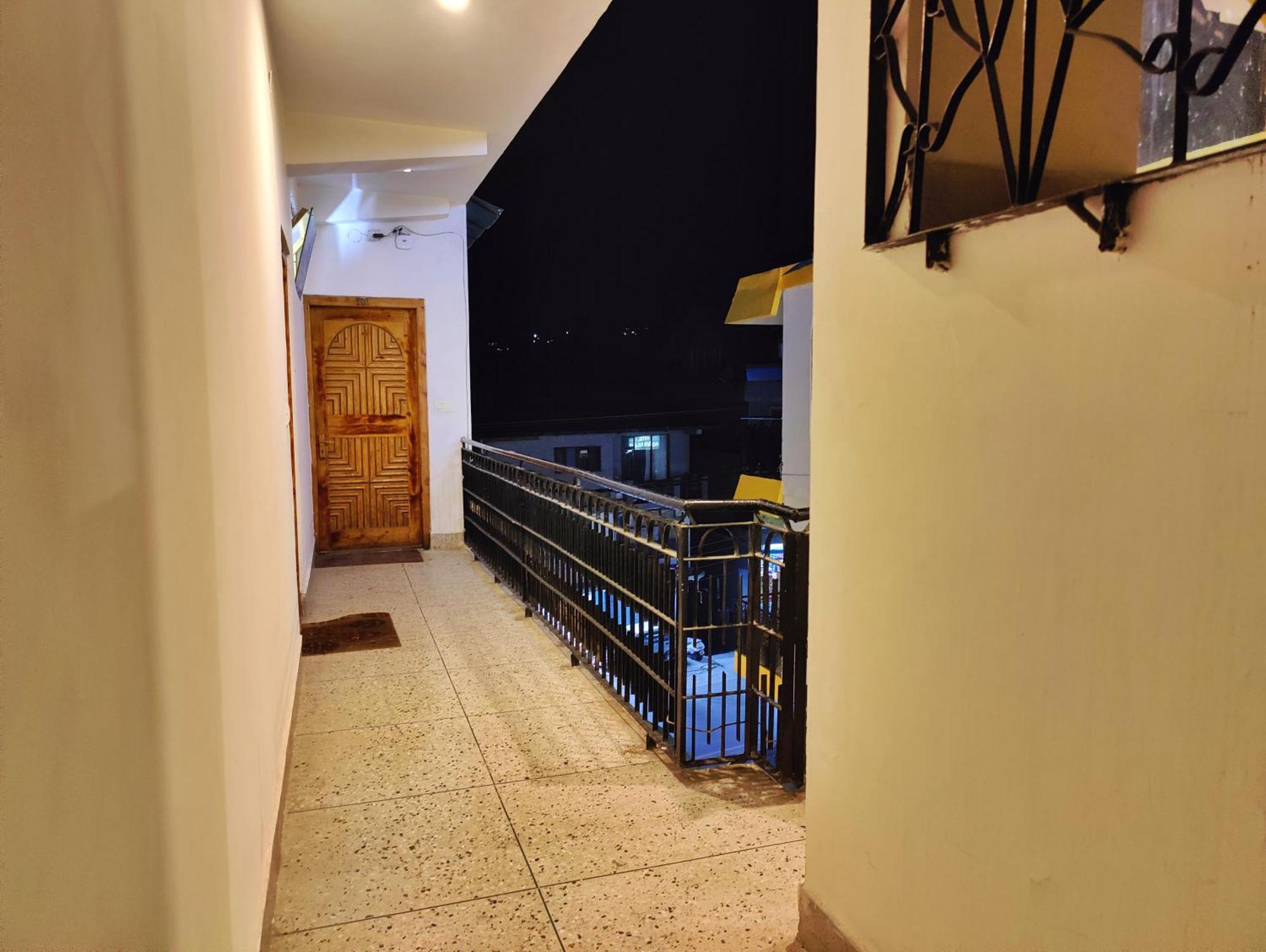 Surya International Hotel Manali Near Mall Road Екстер'єр фото